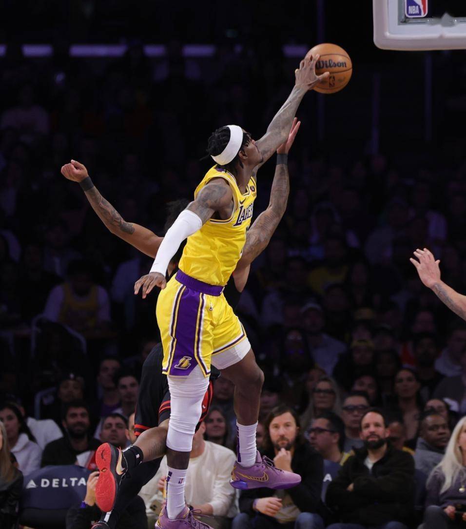 德罗巴关键节点出色防守，老鹰带队取胜！